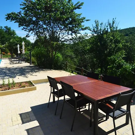 Fuer Fuenf Personen By Interhome *